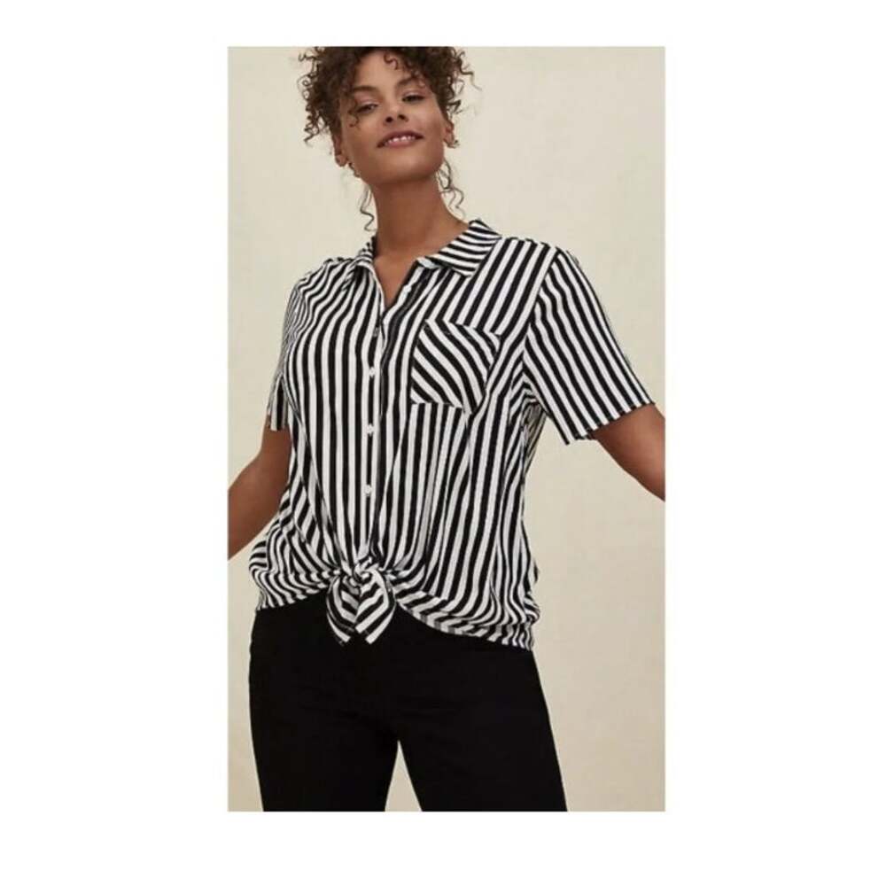 Torrid Womens Striped Button Front Top Plus Size 3X Classic Minimalist Challis